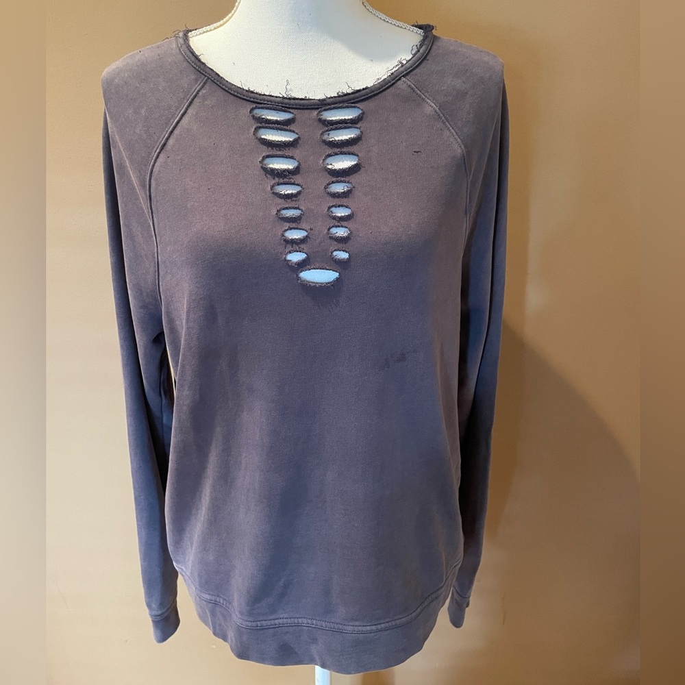 New Handcrafted Universal Threads Gray Distressed Women's Top sweatshirt Small
